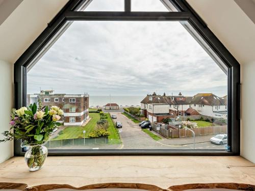 Bexhill-on-Sea Casa | 2 Bed in Bexhill on Sea 94783