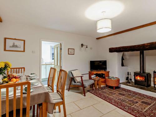 Bishops Nympton Casa | 2 Bed in Bishops Nympton 55221