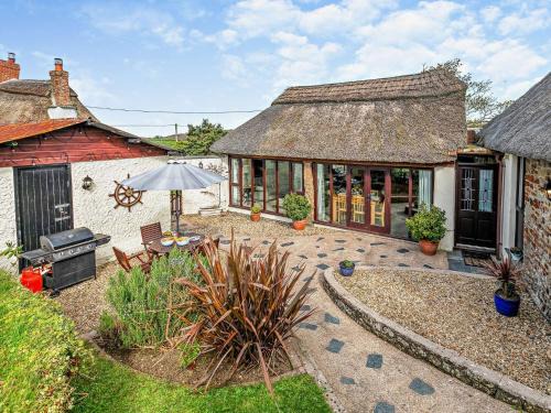 Bude Casa | 2 Bed in Bude 53601