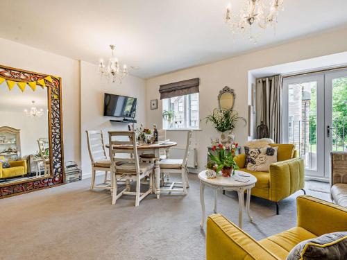 Charlestown Casa | 2 Bed in Charlestown 50111