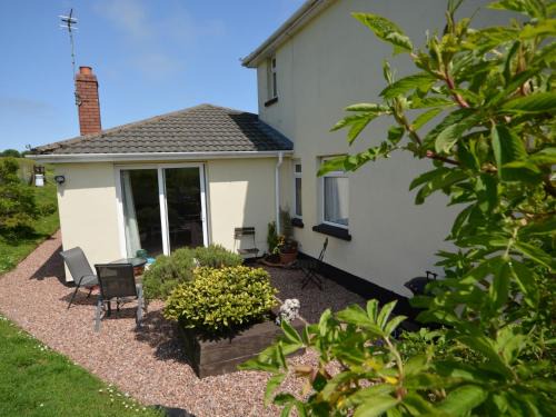 Hele Casa | 2 Bed in Combe Martin 51619