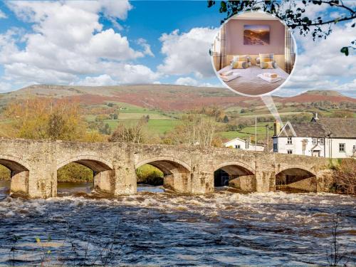 Crickhowell Casa | 2 Bed in Crickhowell 90346