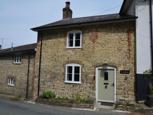 Dorchester Casa | 2 Bed in Dorchester 66192