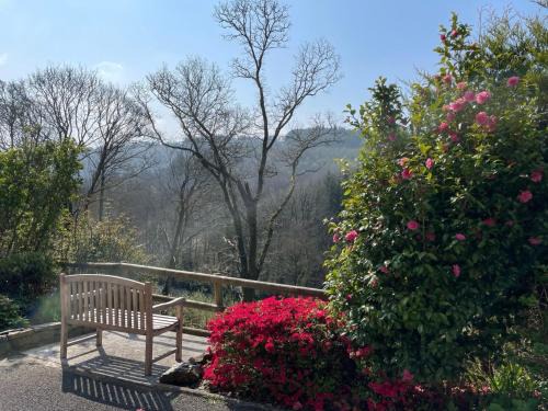 Two Waters Foot Apartamento | 2 Bed in Fowey 77914