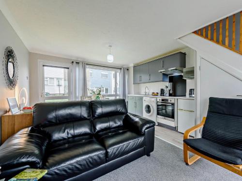 Pembroke Casa | 2 Bed in Freshwater East FB211