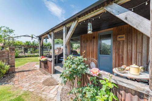 Louth Cabina | 2 Bed in Keddington oc-t32411