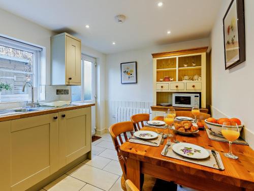 Ludwel Casa | 2 Bed in Ludlow 91422
