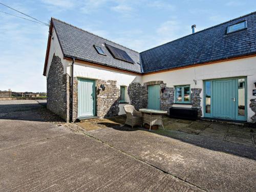 Narberth Casa | 2 Bed in Narberth 72865
