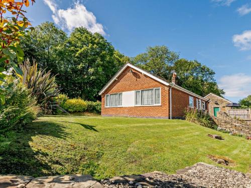 Ambergate Casa | 2 Bed in Sawmills PK934