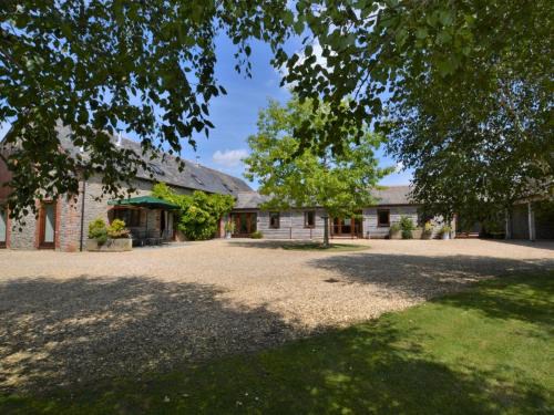 Alweston Casa | 2 Bed in Sherborne FOLKI