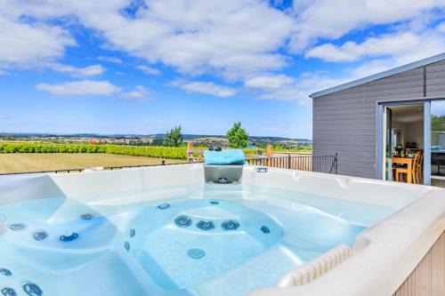 Somerton Casa | 2 Bed in Somerton oc-s32606