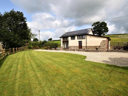 South Molton Casa | 2 Bed in South Molton 88992