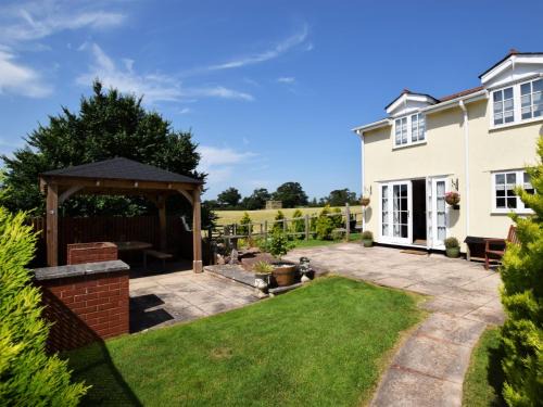 Crediton Casa | 2 Bed in Tiverton 51275