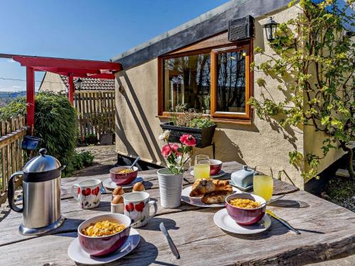 Llanfair Clydogau Casa | 2 Bed in Tregaron 43293