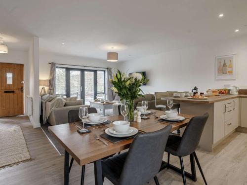 Kemeys Commander Apartamento | 2 Bed in Usk 82392