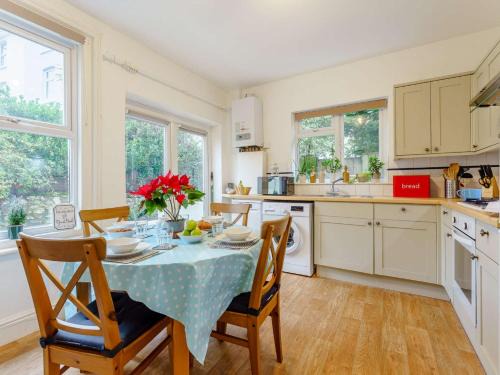 Ventnor Casa | 2 Bed in Ventnor 86509