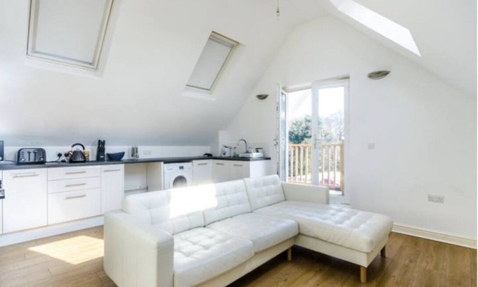 London Borough of Bromley Apartamento | 2-Bed Loft Apartment for 5ppl with private parking