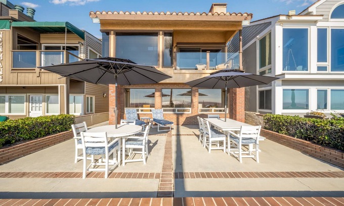 Santa Ana Heights Casa | 2 Bed Oceanfront w/ patio on the Sand in Quiet West Newport