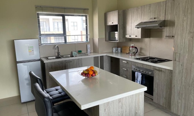 Greater Johannesburg Metropolitan Area Apartamento | 2 Bed, Pool & Gym, Free Wi-Fi