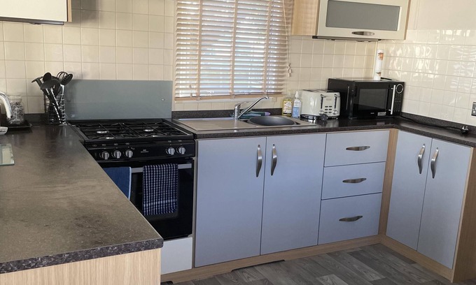 Great Yarmouth Cabina | Captivating 2-Bed Lodge in Great Yarmouth
