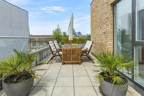 Riverside Apartamento | 2-Bed Terrace Flat Close to Tower Bridge