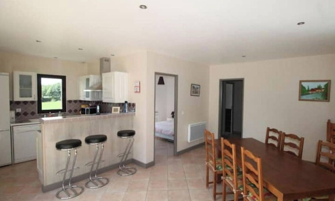 Saint-Crepin-et-Carlucet Casa | 2-bedroom house for 4 people with swimming pool