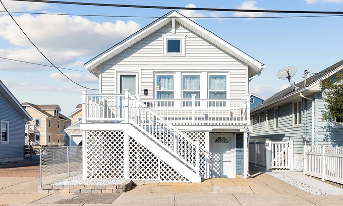 Ortley Beach Casa | 2 Bedroom 1 bath Lower Level Unit