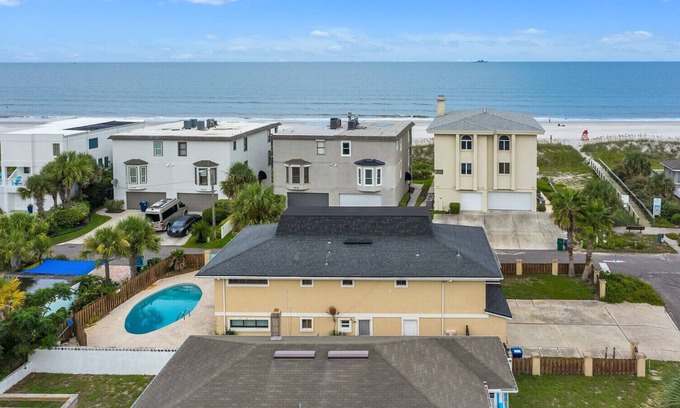 Neptune Beach Casa | Duplex de 2 dormitorios y 1 baño A pocos pasos de la playa con piscina