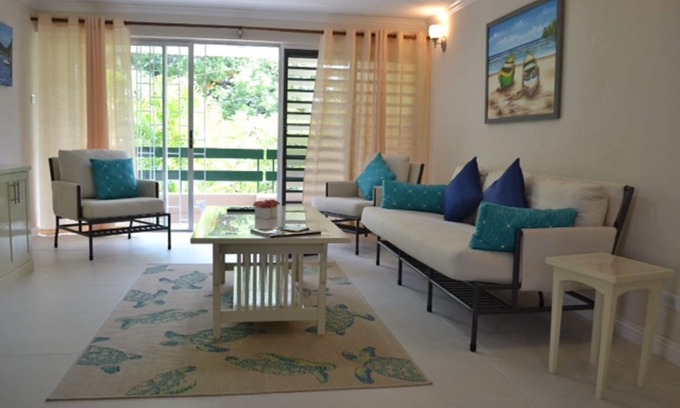 Garrison Historic Area Apartamento | 2 dormitorios 1 unidad de baño en la costa sur de Barbados, cerca de tiendas y playas.