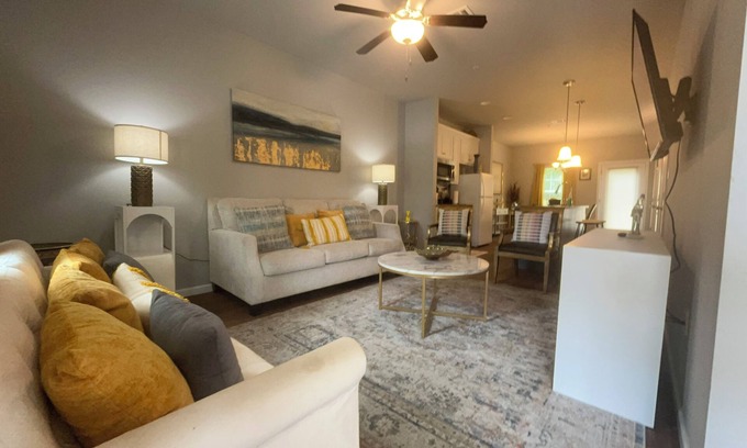 Valdosta Apartamento | 2-bedroom 2.5 bath apartment near VSU, and SGMC