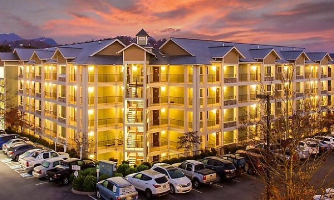 Pigeon Forge Villa | 2 dormitorios y 2 baños cerca de Pigeon Forge y el Parque Nacional Great Smoky Mountains