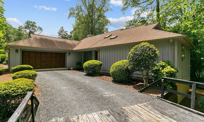 Pinehurst Casa | 2 Bedroom 2 Bath - Pond Views - Walking distance to U.S. Open Clubhouse