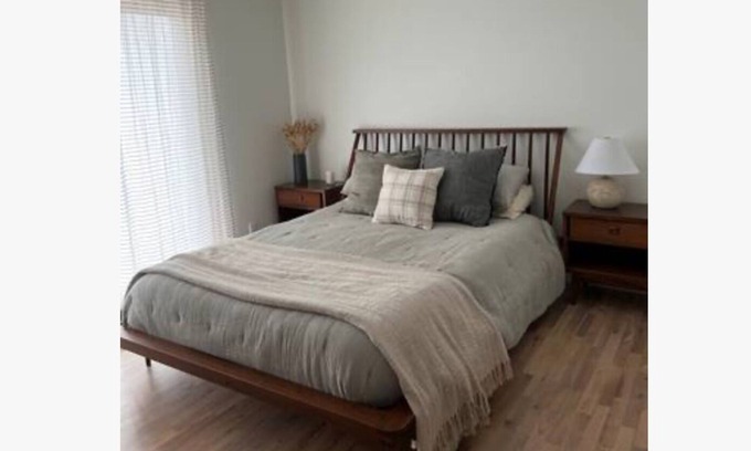Harlow Casa | 2 Bedroom 2 Bath Residential Home