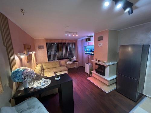 Shiligarnika Apartamento | 2-bedroom, 2-bathroom with fireplace and garden at Winslow Infinity