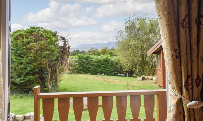Bronaber Cabaña | A traditional homely log cabin, situated right in the heart of the Snowdonia National Park.