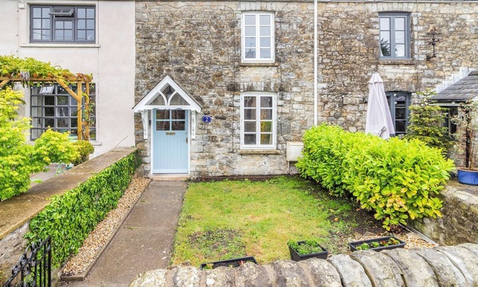 Vale of Glamorgan Cabaña | 2 bedroom accommodation in Llantwit Major