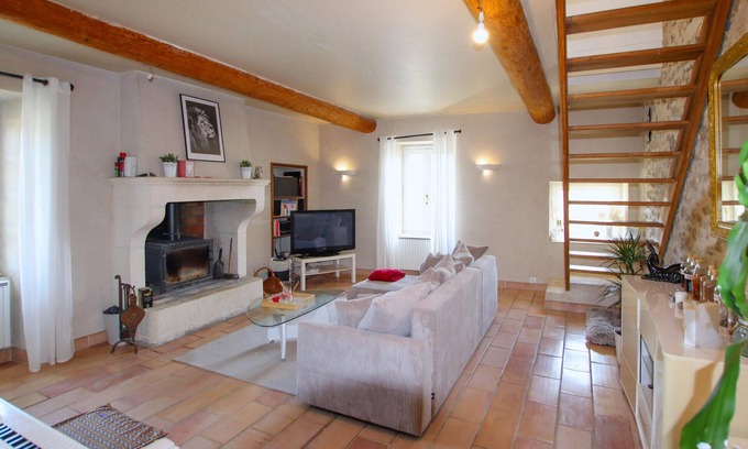 Saint-Restitut Casa | 2 bedroom accommodation in Saint Restitut