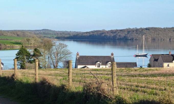 Llangwm Cabaña | Alojamiento de 2 habitaciones en Llangwm, near Haverfordwest
