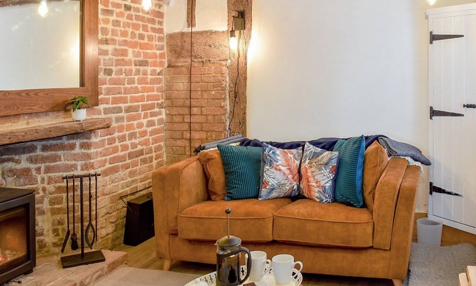 Robertsbridge Cabaña | 2 bedroom accommodation in Robertsbridge, near Hastings