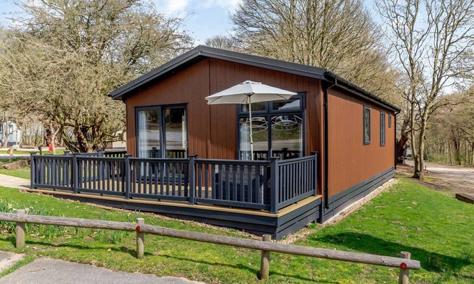 Woolverstone Cabina | 2 bedroom accommodation in Woolverstone, Ipswich