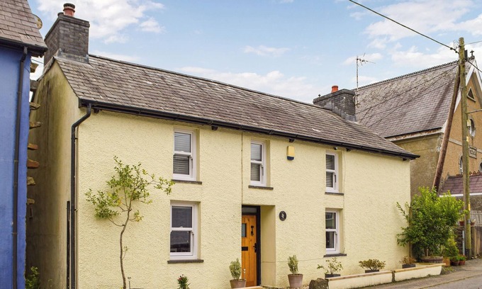 Llanybydder Cabaña | Alojamiento de 2 habitaciones en Cwrt-newydd