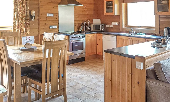 Pentrefelin Chalet De Esquí | Alojamiento de 1 habitaciones en Llandeilo, Nr Carmarthen