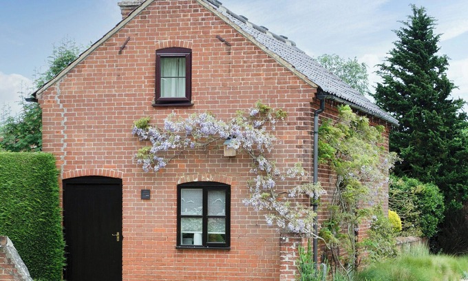 Wood Norton Cabaña | 2 bedroom accommodation in Wood Norton
