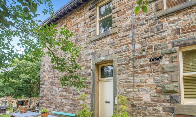 Accrington Cabaña | 2 bedroom accommodation in Accrington