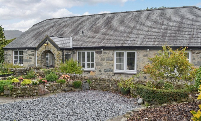 Llanllyfni Cabaña | Alojamiento de 2 habitaciones en Penygroes, near Caernarfon