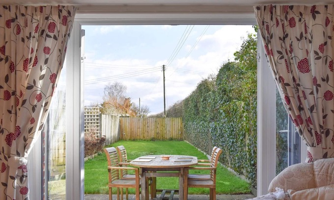 Wincanton Cabaña | 2 bedroom accommodation in Rodgrove, near Buckhorn Weston