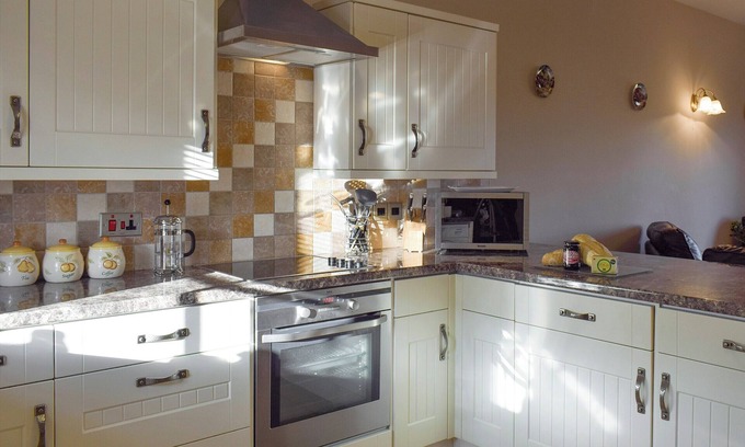 Felinfach Cabaña | Alojamiento de 2 habitaciones en Mydroilyn, cerca de Aberaeron