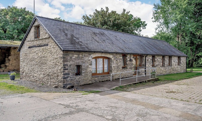 Lampeter Cabaña | 2 bedroom accommodation in Lampeter