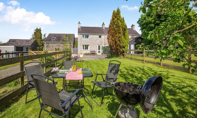 Llangefni Cabaña | Alojamiento de 2 habitaciones en Bodffordd, near Llangefni