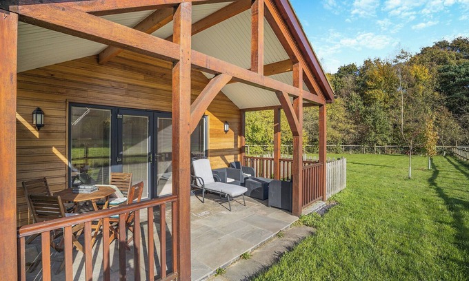 Aubourn Cabaña | 2 bedroom accommodation in Norton Disney, near Lincoln